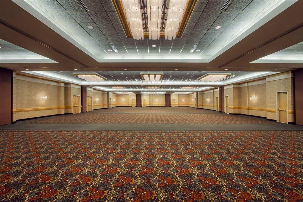 Embassy Golf & Conference Center 3*
